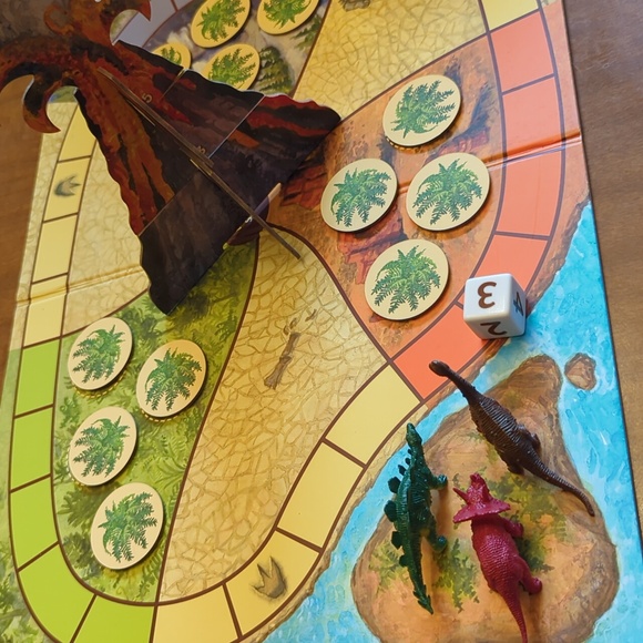 Dinosaur Escape Board Game - Picture 3 of 11